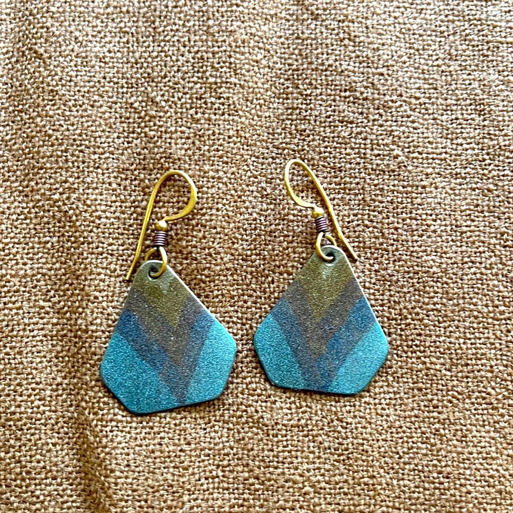 Earrings: triangular titanium earrings